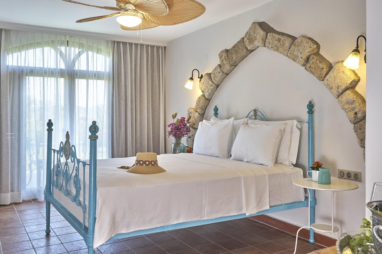 Villa Taraca Alacati Romantik Otel (Adults Only) Екстериор снимка