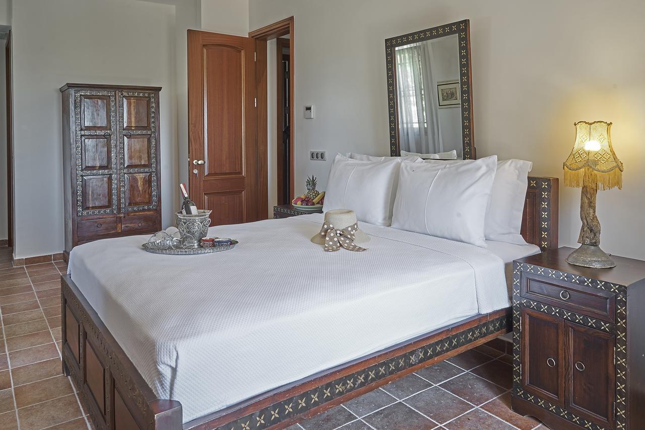 Villa Taraca Alacati Romantik Otel (Adults Only) Екстериор снимка