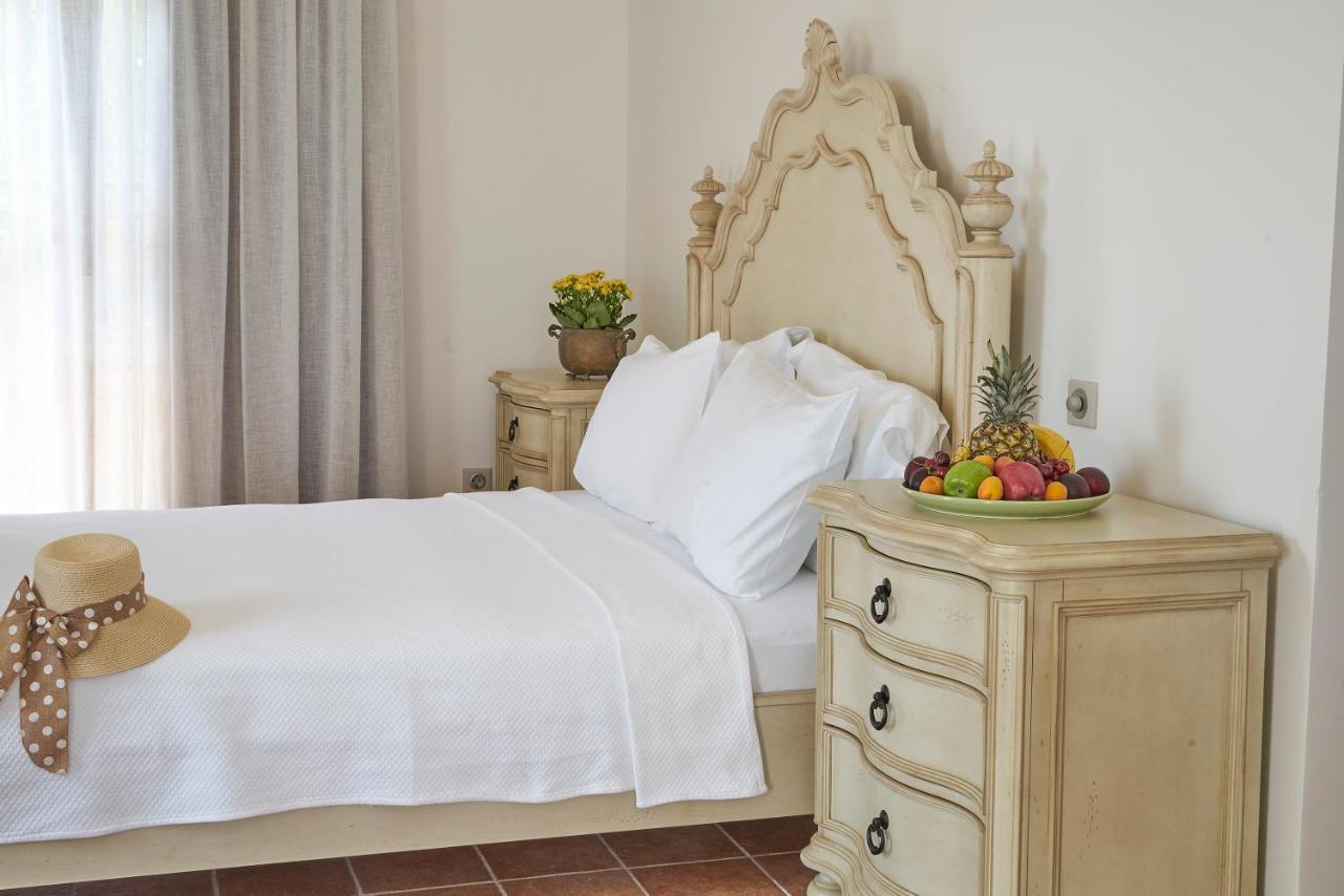 Villa Taraca Alacati Romantik Otel (Adults Only) Екстериор снимка